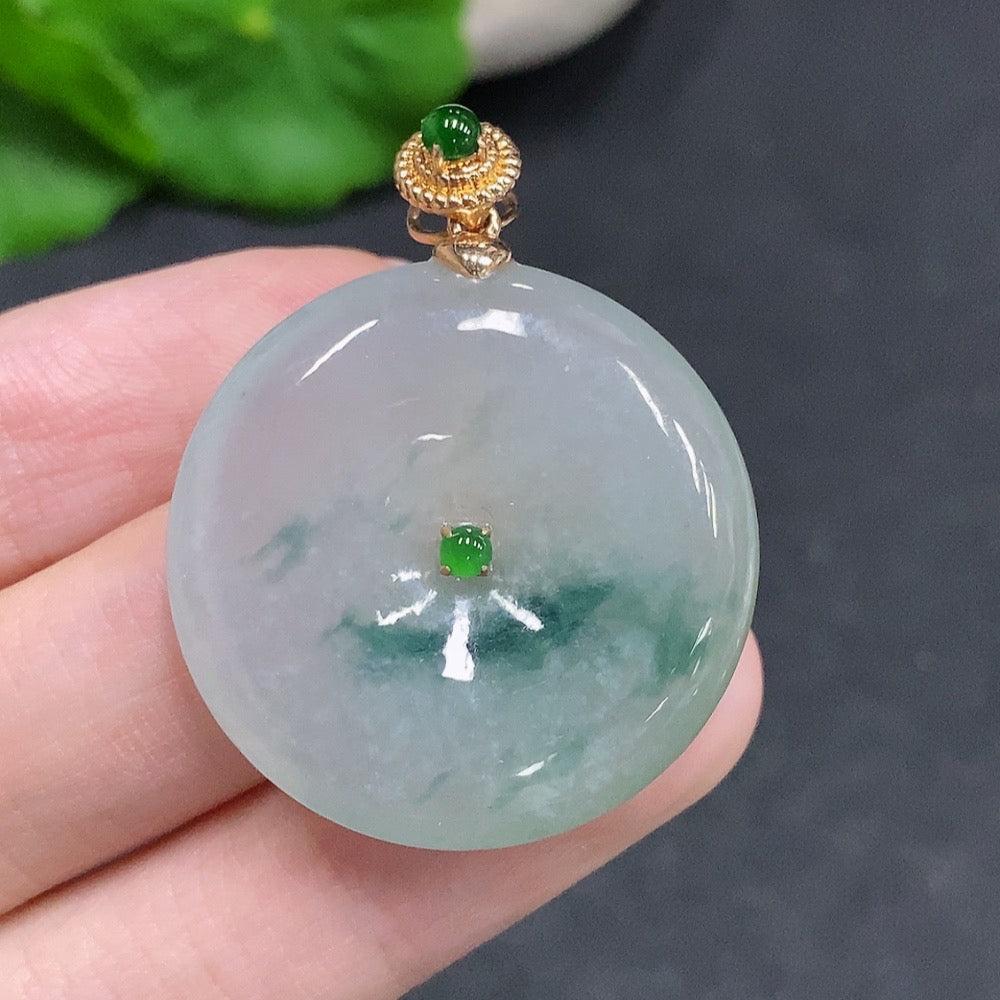 Huiliu Jadeite Safety Buckle with clasp, made of green jade, showcasing polished surface and secure fastening.