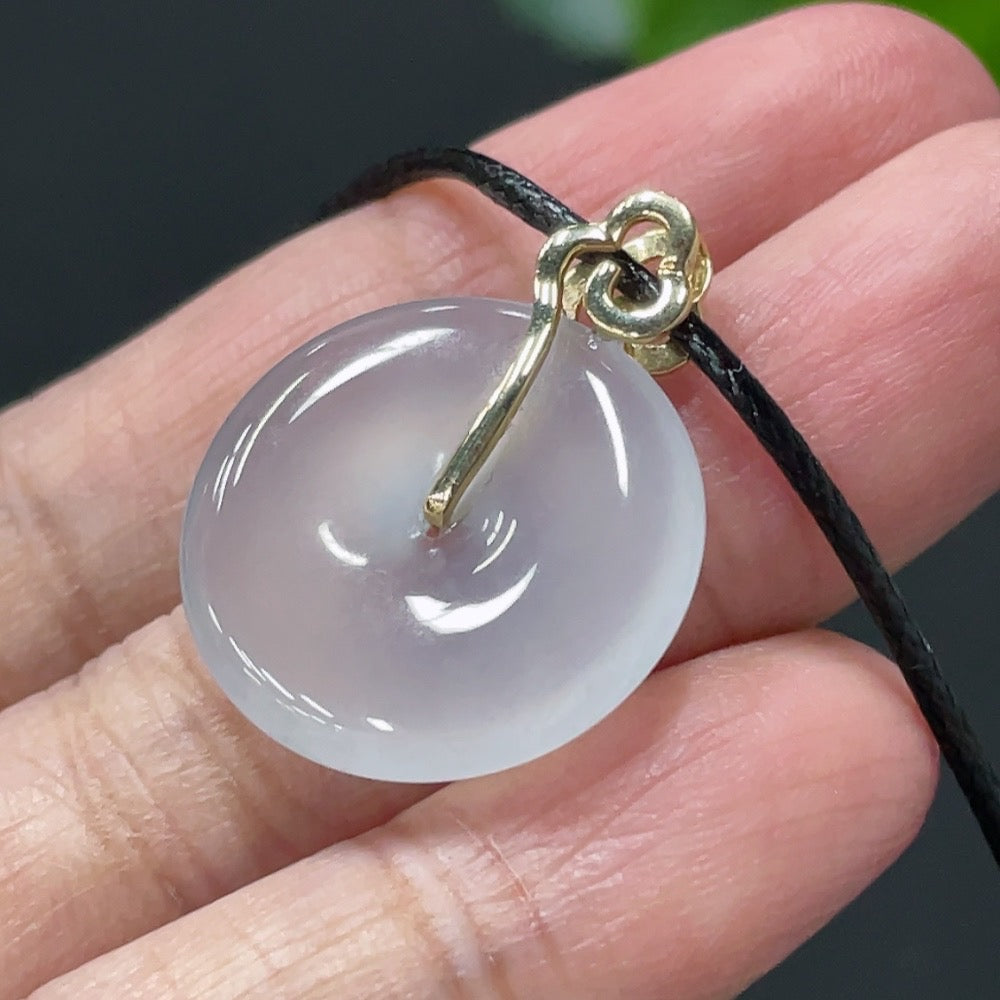 HUILIU HQ jadeite safety pendant with 18K gold clasp, non-gold rope, weighs approximately 3.5g excluding the rope, showcasing intricate jade design.