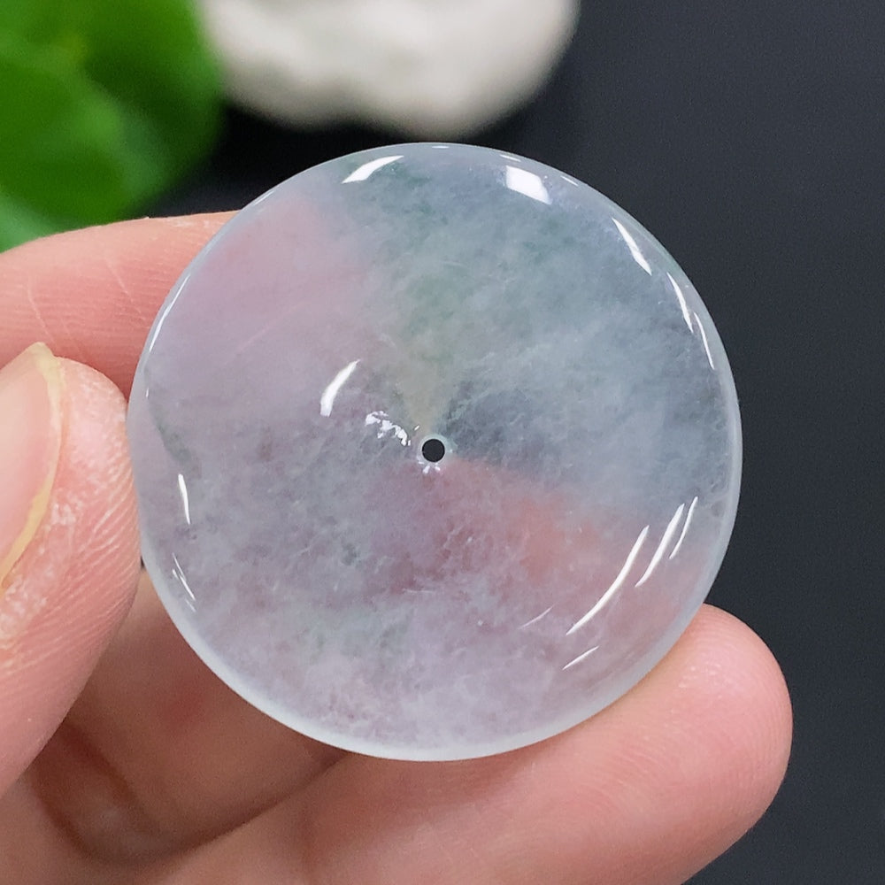 HUILIU HQ Jadeite Peace Pendant, natural green jade, carved pendant weighing approximately 6.6g, showcasing smooth polished surface