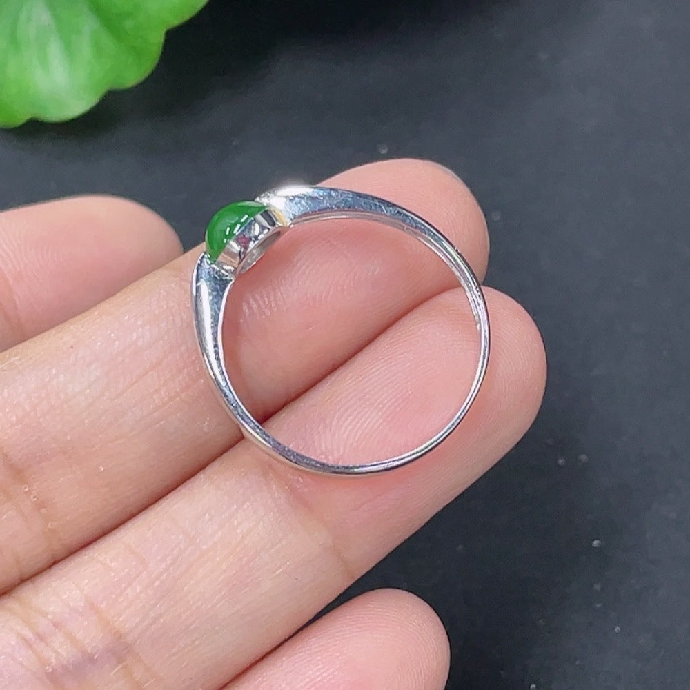 Jadeite inlaid ring 18k size 14 total weight approx. 1.44g