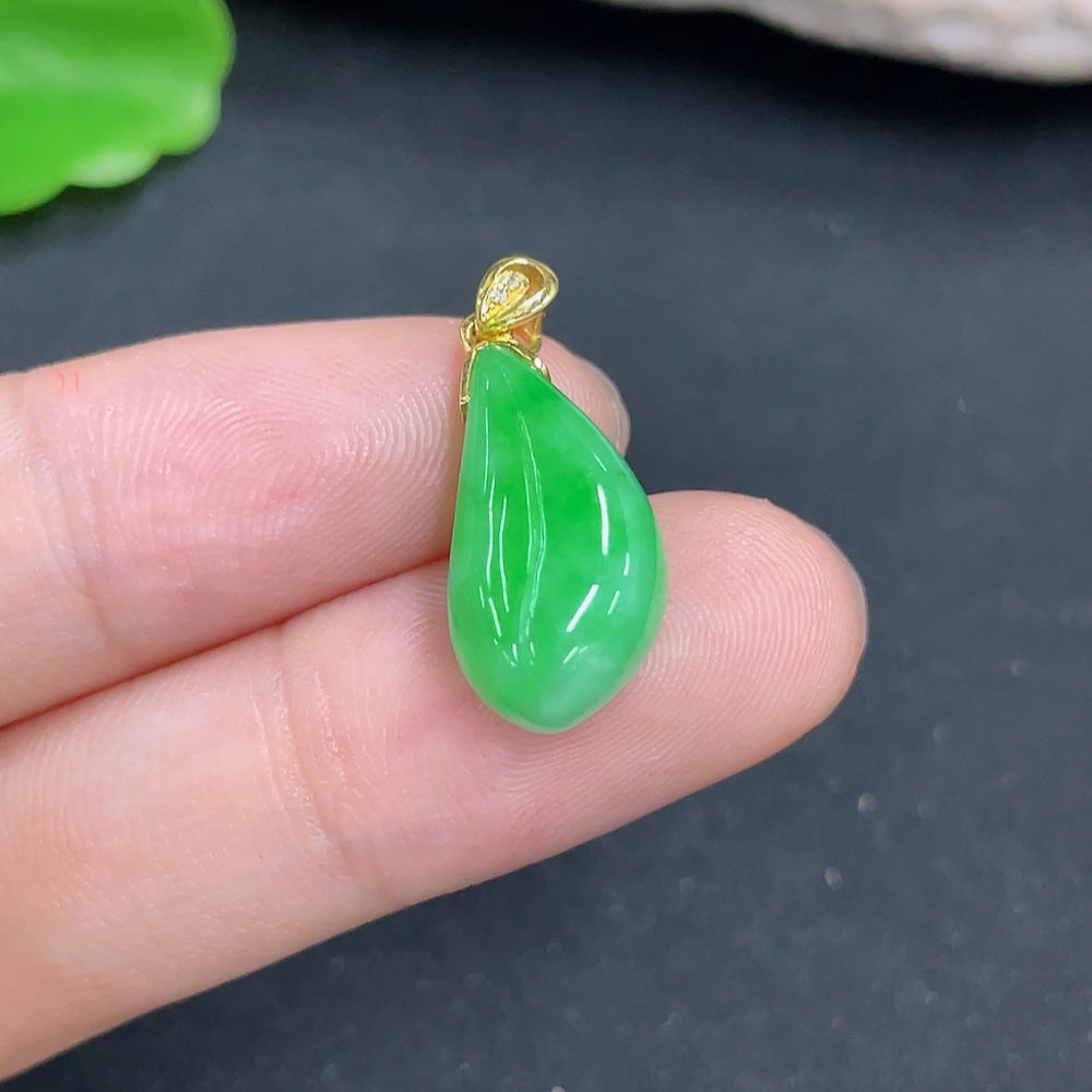 Jadeite blessing melon pendant on necklace with 18K non-diamond setting, crafted by HKHQ, showcasing intricate jade details.