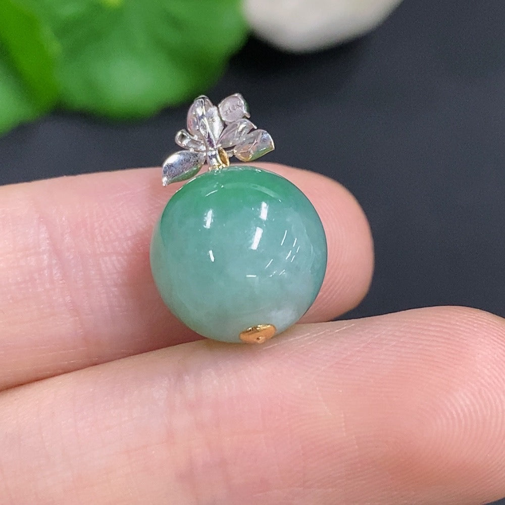 Jadeite Single Bezel Pendant with 18K Gold Clasp, Non-Diamond