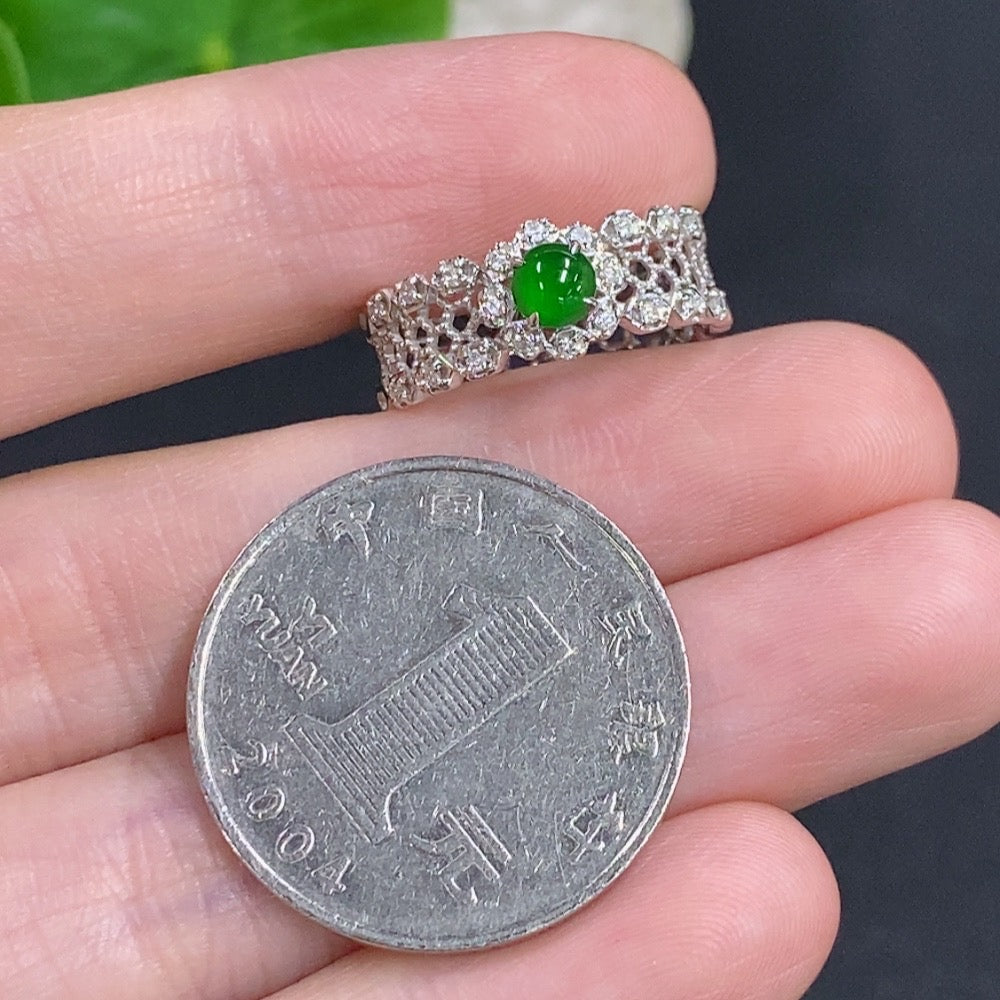 Jadeite Cabochon Ring with 18k Gold, Total Weight Approx. 2.7g, Size 13, Accented with Diamonds