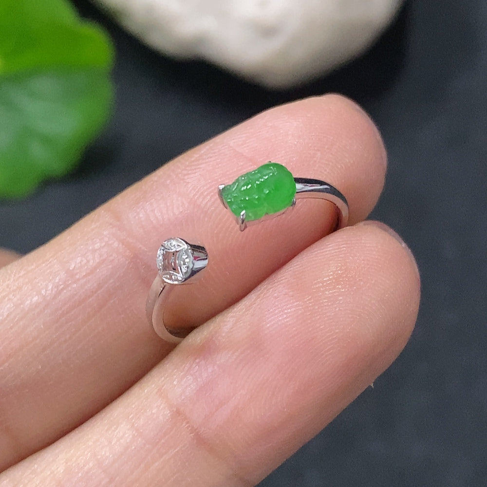Jadeite Inlaid Ring 18k Gold Set with Diamonds Size 14 Total Weight Approx. 0.86g