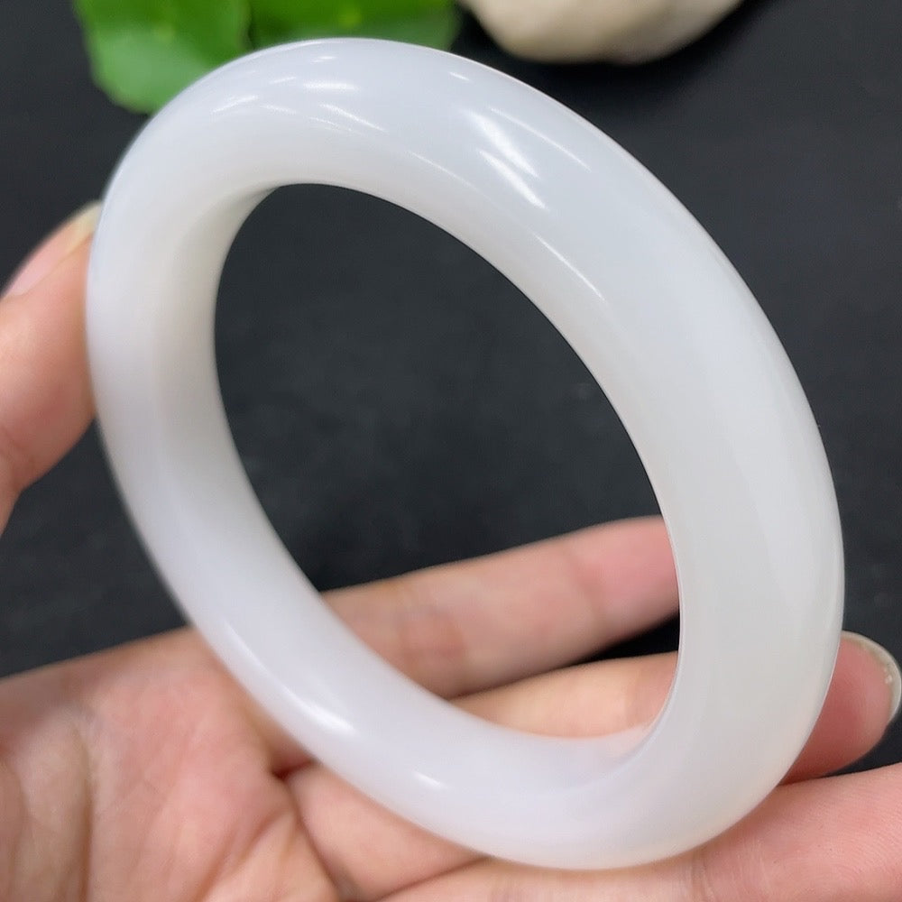 Hetian Jade Round Bangle