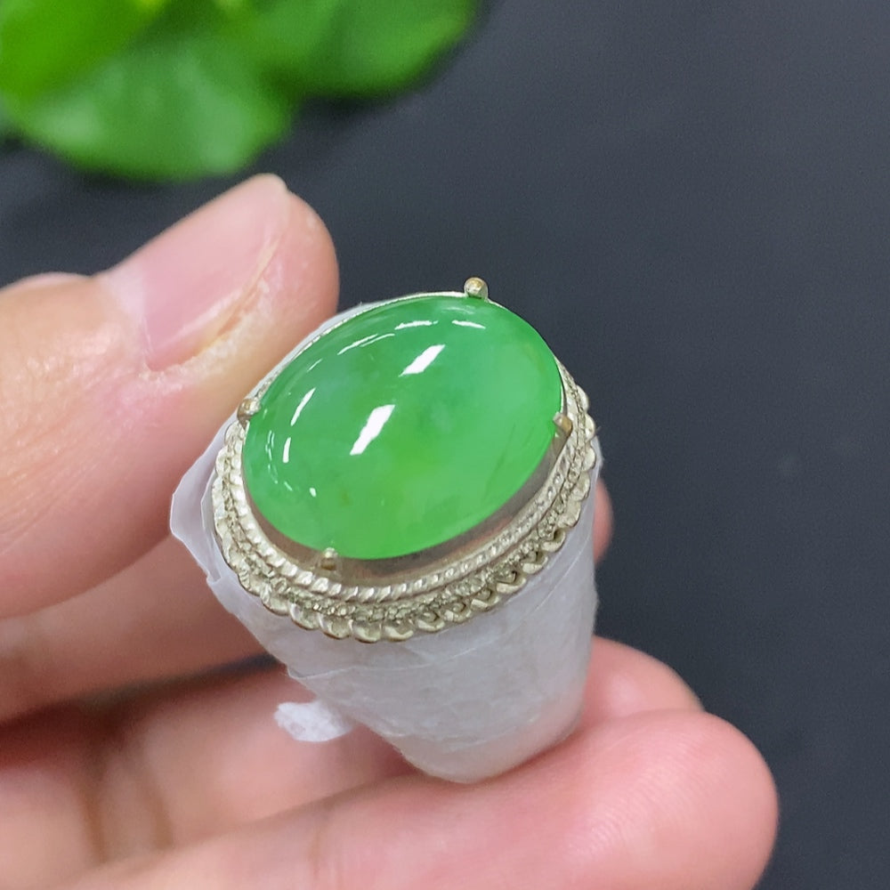 Jadeite cabochon, non-gold inlaid, total weight approx. 25.8g