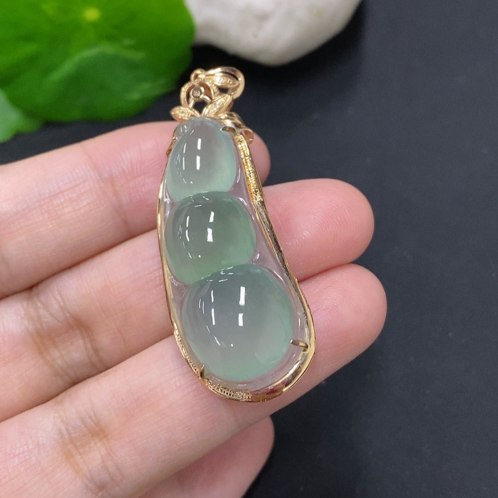 Jadeite Auspicious Bean Pendant in 18K Gold (Non-Diamond)