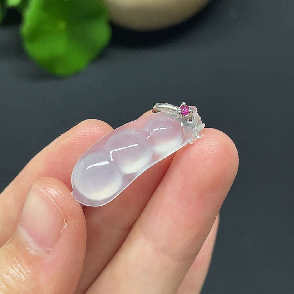 Jadeite Lucky Bean Pendant 9k