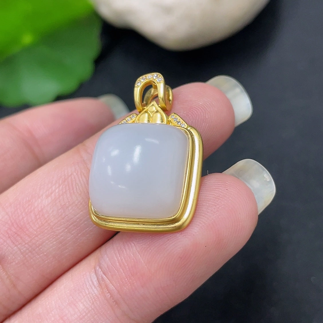 Hetian Jade plain pendant with diamond accents in 18K gold, designed for necklaces, weight approx. 5.5g.