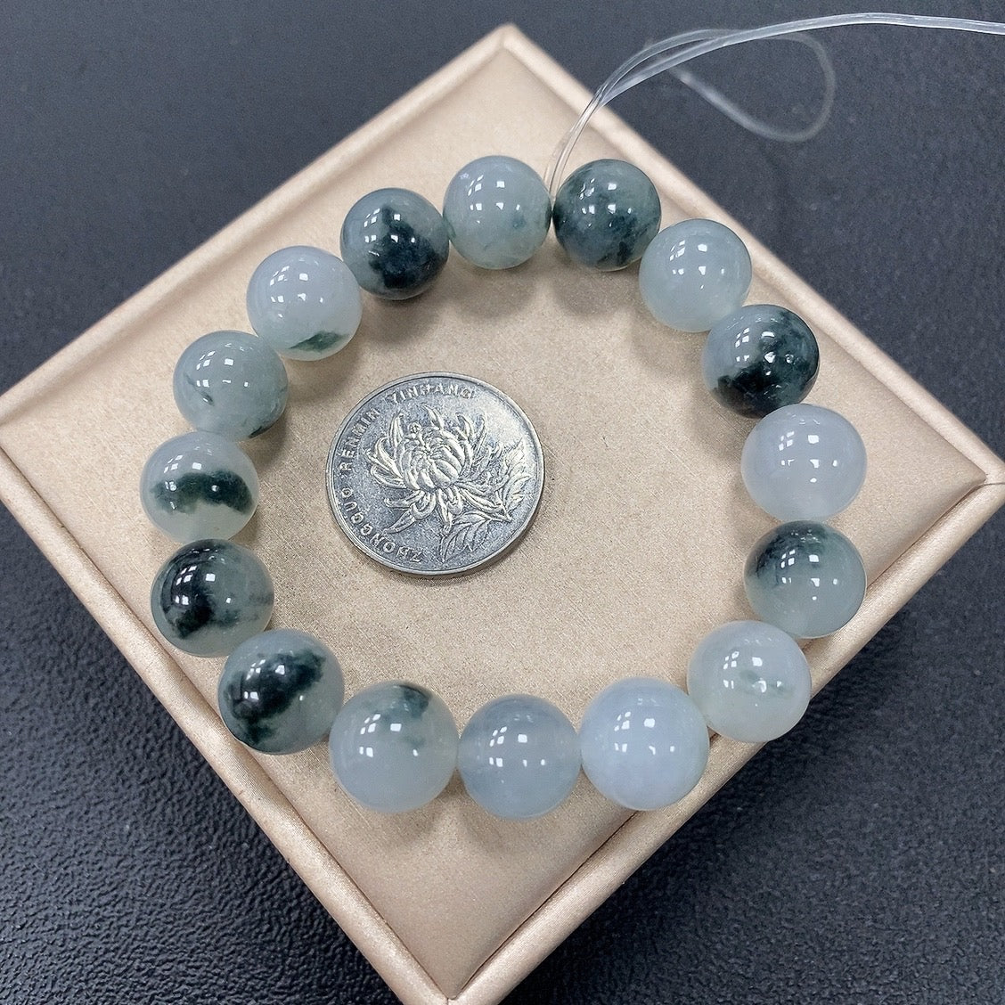 Jadeite Beaded Necklace with Floating Floral Patterns, Some Beads with Veins, Size 12.9