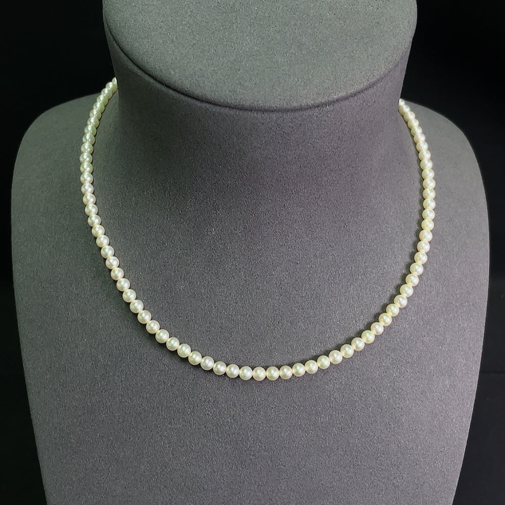 Seawater pearl strand with 4-4.4mm pearls, non-gold, weighing approximately 12.04g, from HKHQ jewelry collection.