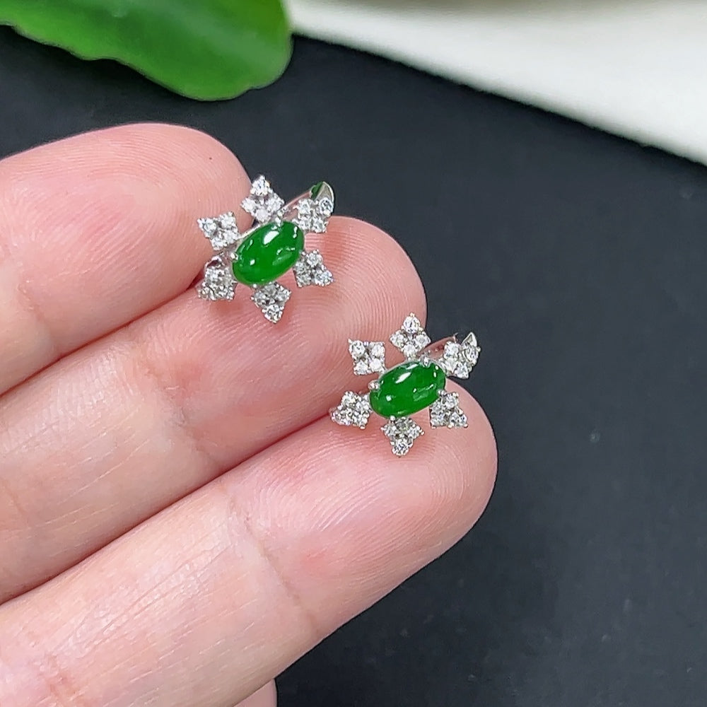 HKHQ jadeite inlaid earrings pair with 18K gold, lightweight 2.6g, featuring intricate jadeite designs on elegant gold settings.