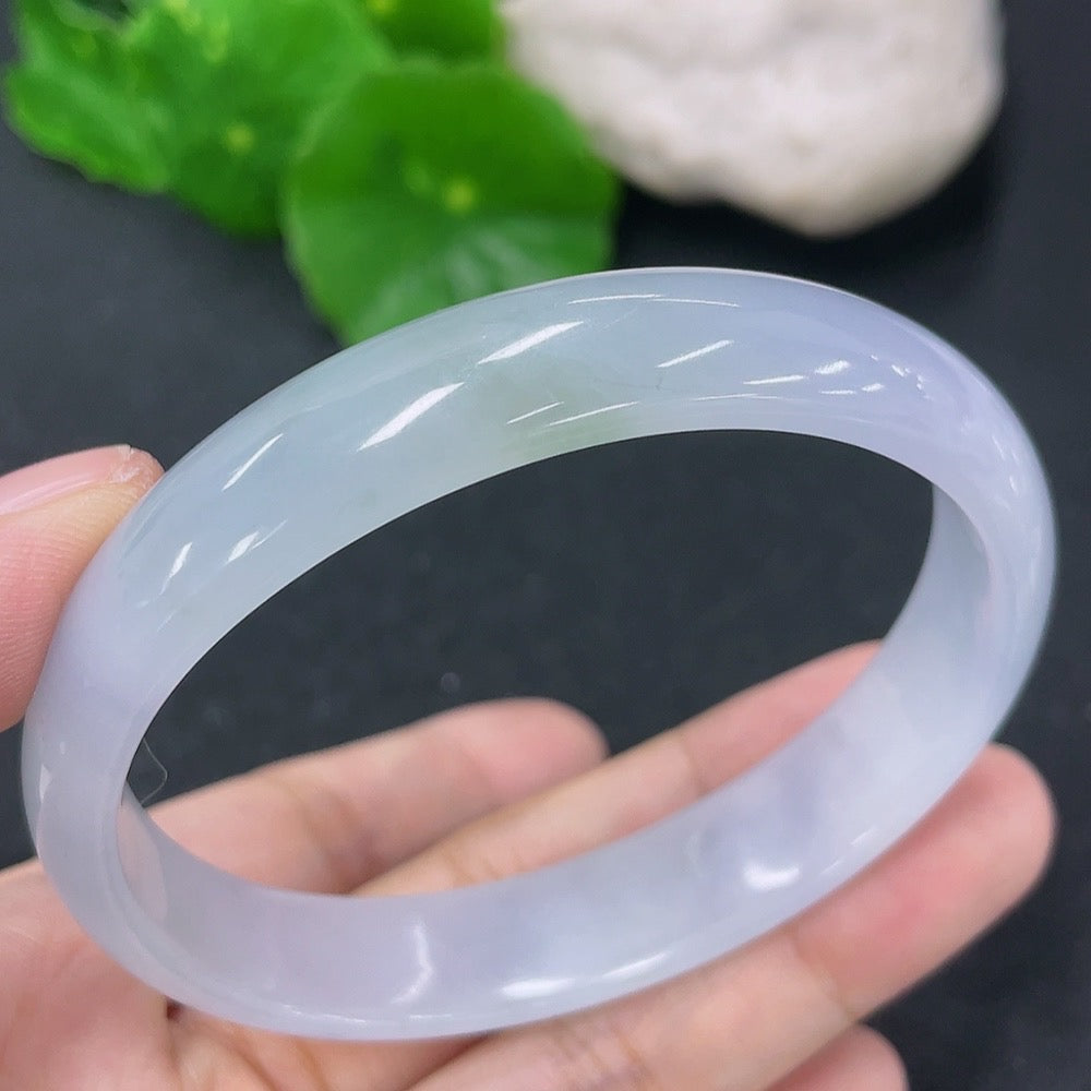 HKHQ Jadeite Concubine bracelet with size 57.4/48mm, weighing approximately 34.12g, featuring smooth, polished jadeite beads.