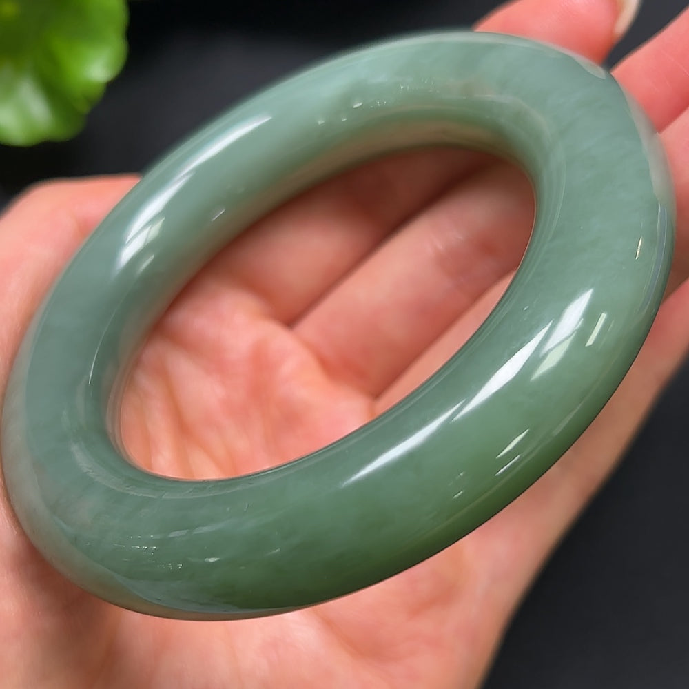 Hetian Jade Green Round Bangle