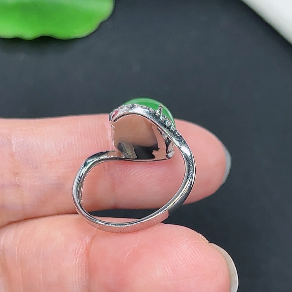 Jadeite Inlaid Ring 18K Gold (With Diamond Accents)