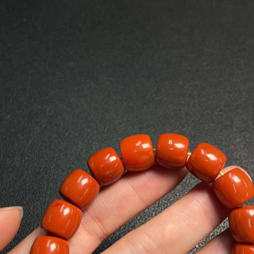 South Red Agate Bracelet with Visible Organic Matter, Total Weight Approx. 55.60g, Size About 12.1mm, Paired with Hetian Jade
