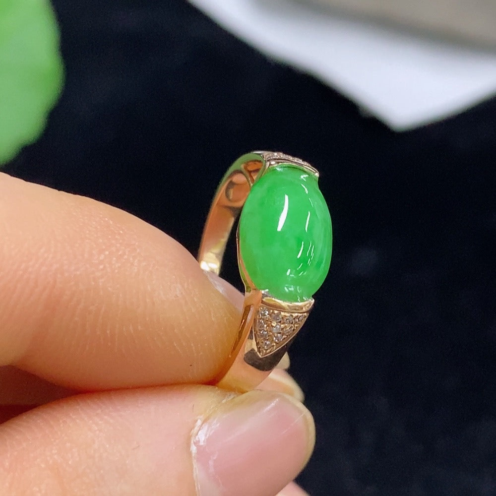 Jadeite inlaid ring 18k with diamond size 15 total weight about 2.95g