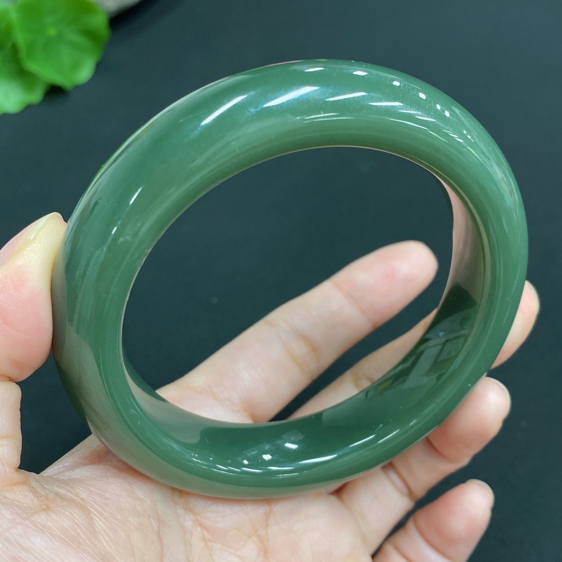 Hetian Jade Round Bracelet Size 56.8 Total Weight Approx. 76.3g