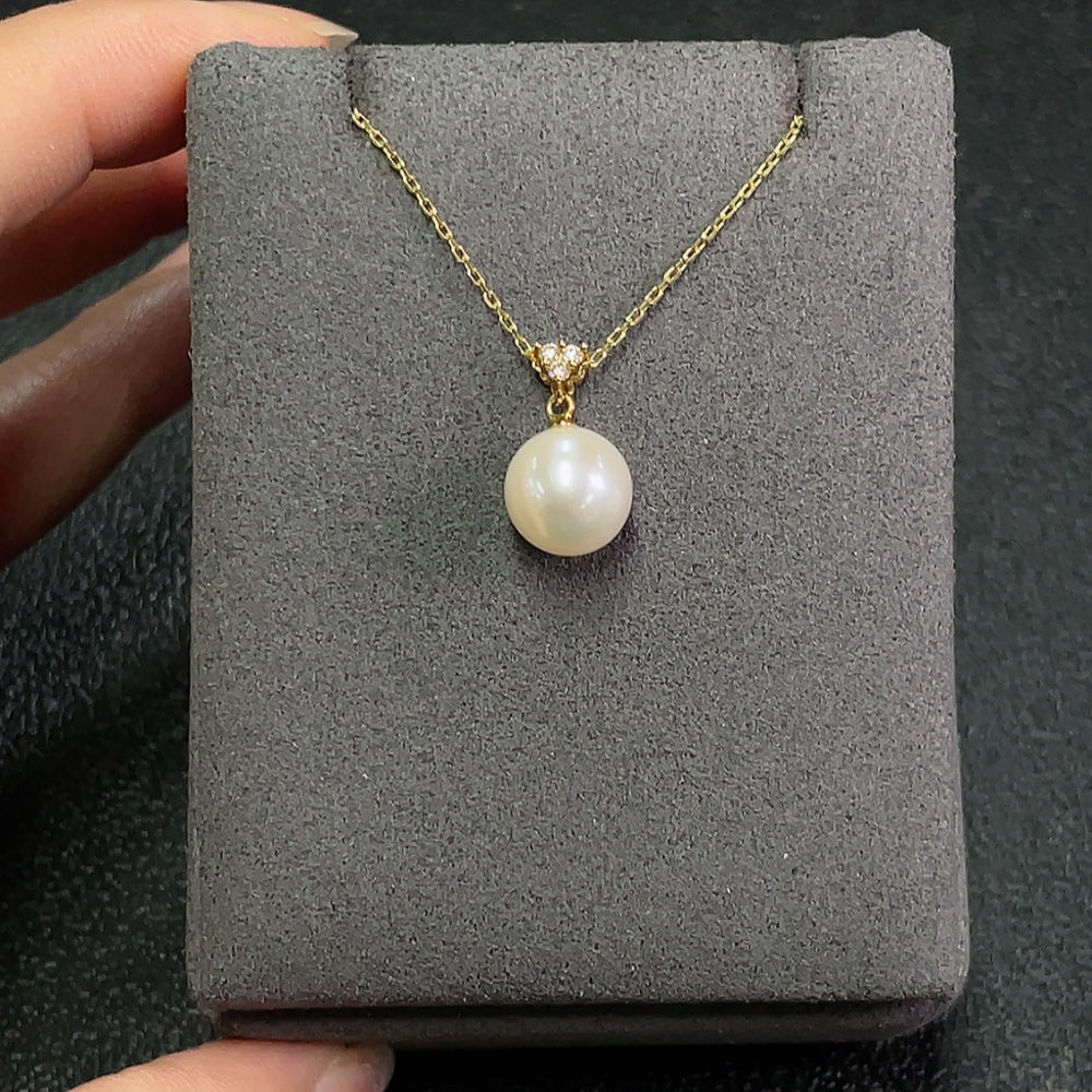 Pearl Pendant with Diamond Accents, 18K Gold, Pearl Size Approx. 9mm
