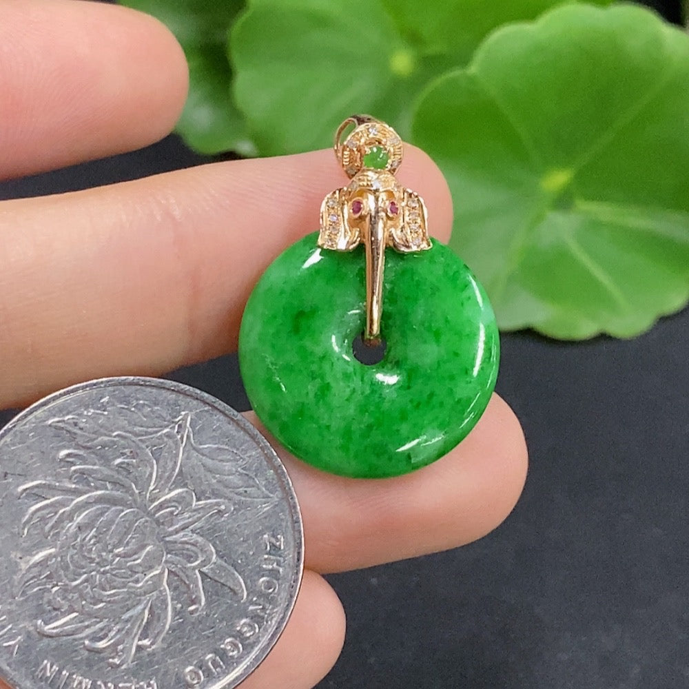 Jadeite Peace Knot Pendant with 18k Diamond Accents (Colorless)