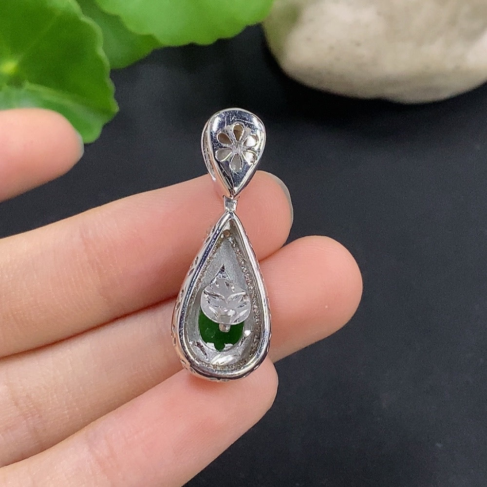 Jadeite Water Drop Pendant with 18K Gold and Diamond Accents, Total Weight Approximately 4.62g
