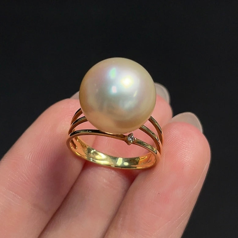 HKHQ seawater pearl ring in 18K gold featuring a 13.2mm pearl, size 12.5, non-diamond, elegant jewelry with natural pearl setting.