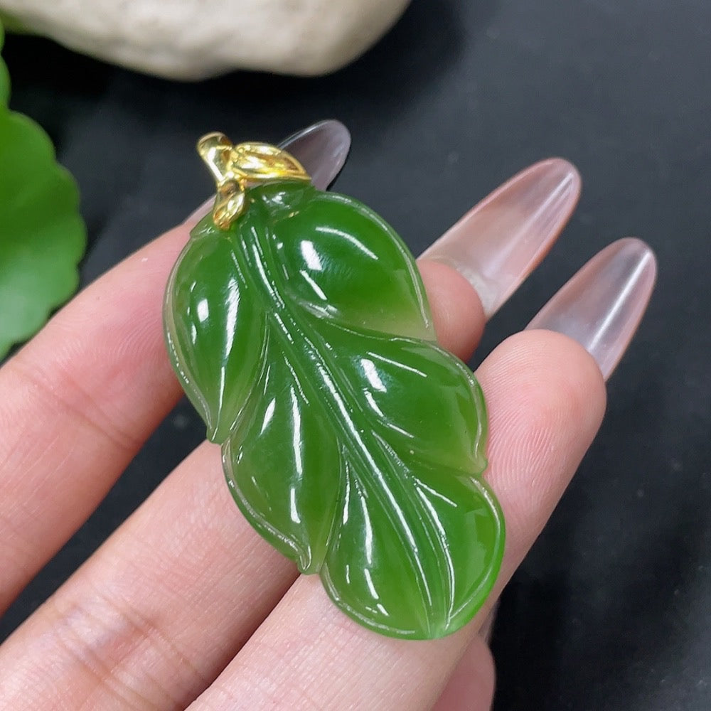 Hetian Jade Jasper Pendant Leaf 18k Gold Total Weight Approx. 8.7g