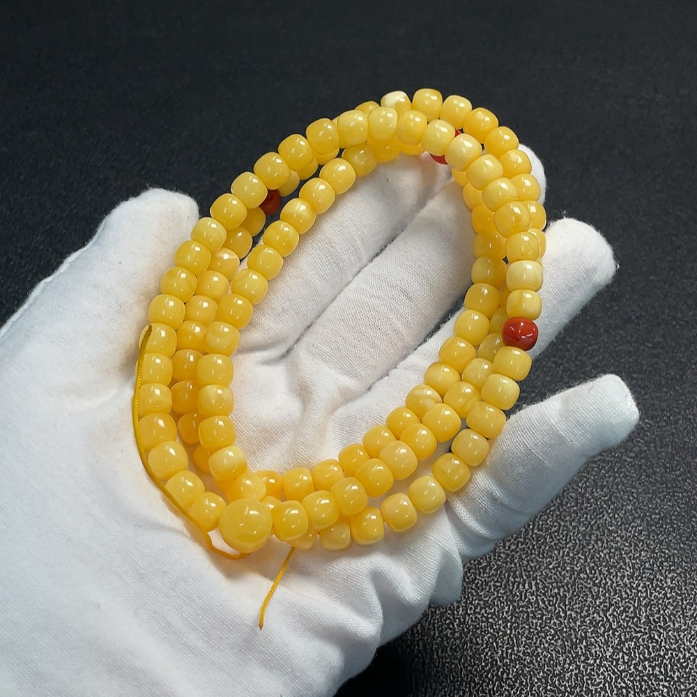 Amber and Beeswax Bead Bracelet with Southern Red Agate, Non-Natural Accent Stones Considered, Total Weight Approx. 25.92g, Size About 7mm