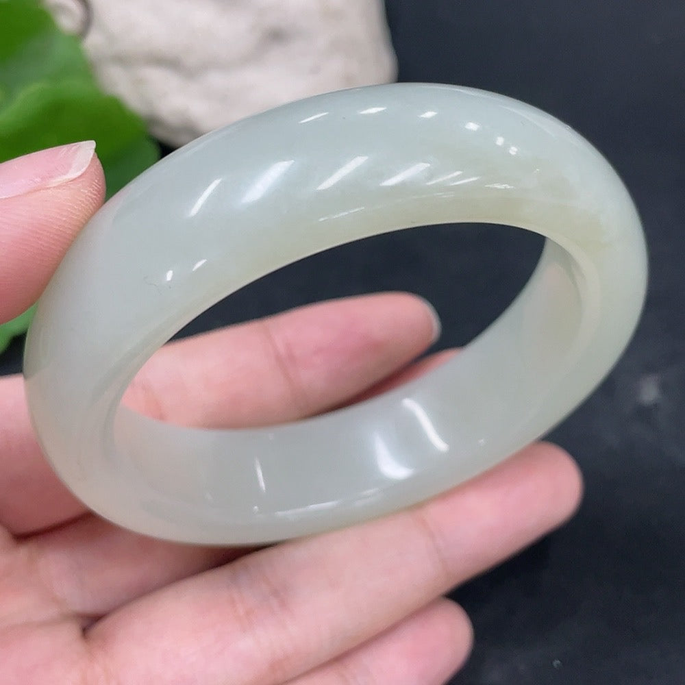 Hetian Jade Round Bracelet Size 54.3 Total Weight About 64.7g