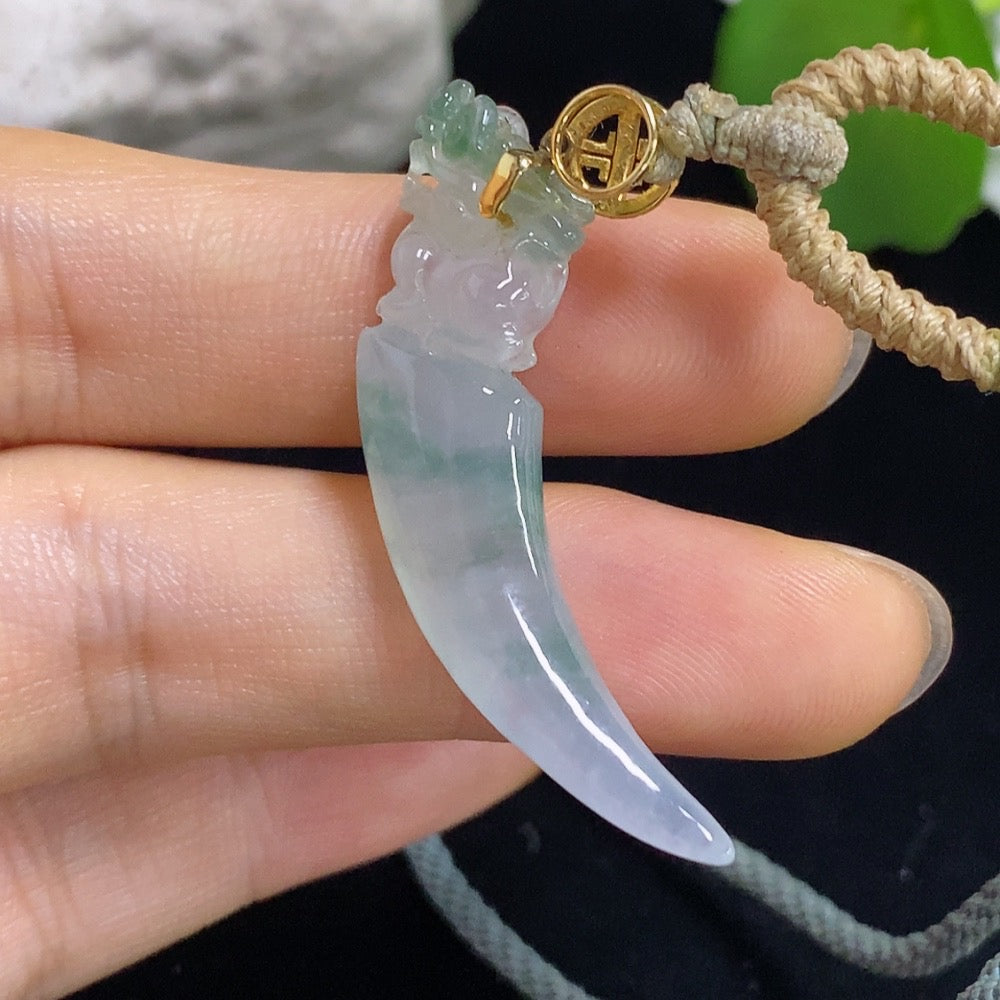 Jadeite Dragon Tooth Pendant (Incl. Cord) 18k Set with Diamonds