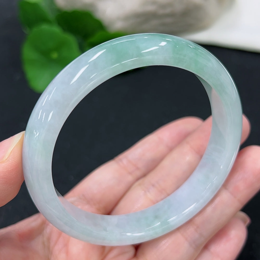 Jadeite Round Bangle