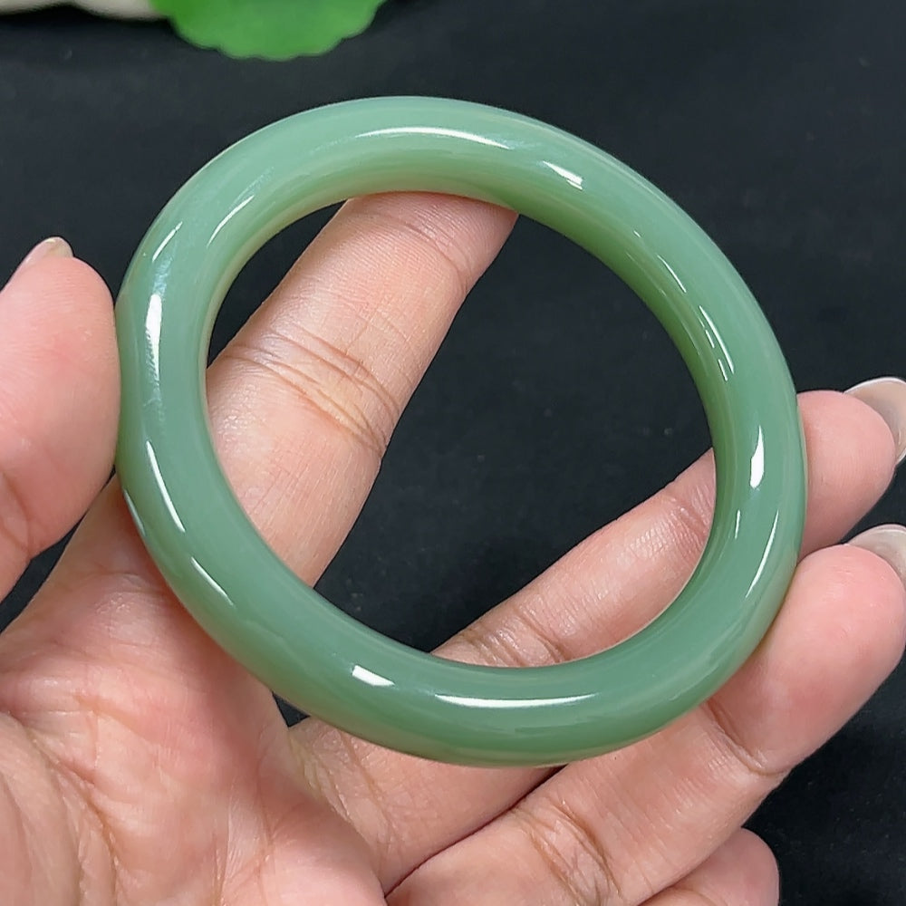 Hetian Jade Green Jade Round Bangle Size 53.7 Total Weight Approx. 44g