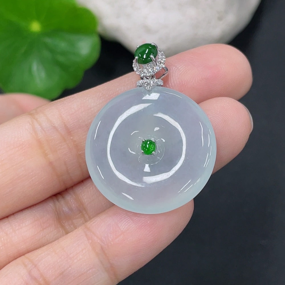 Jadeite Pendant Peace Knot with 18K Gold and Diamond Accents, Total Weight Approximately 6.3g