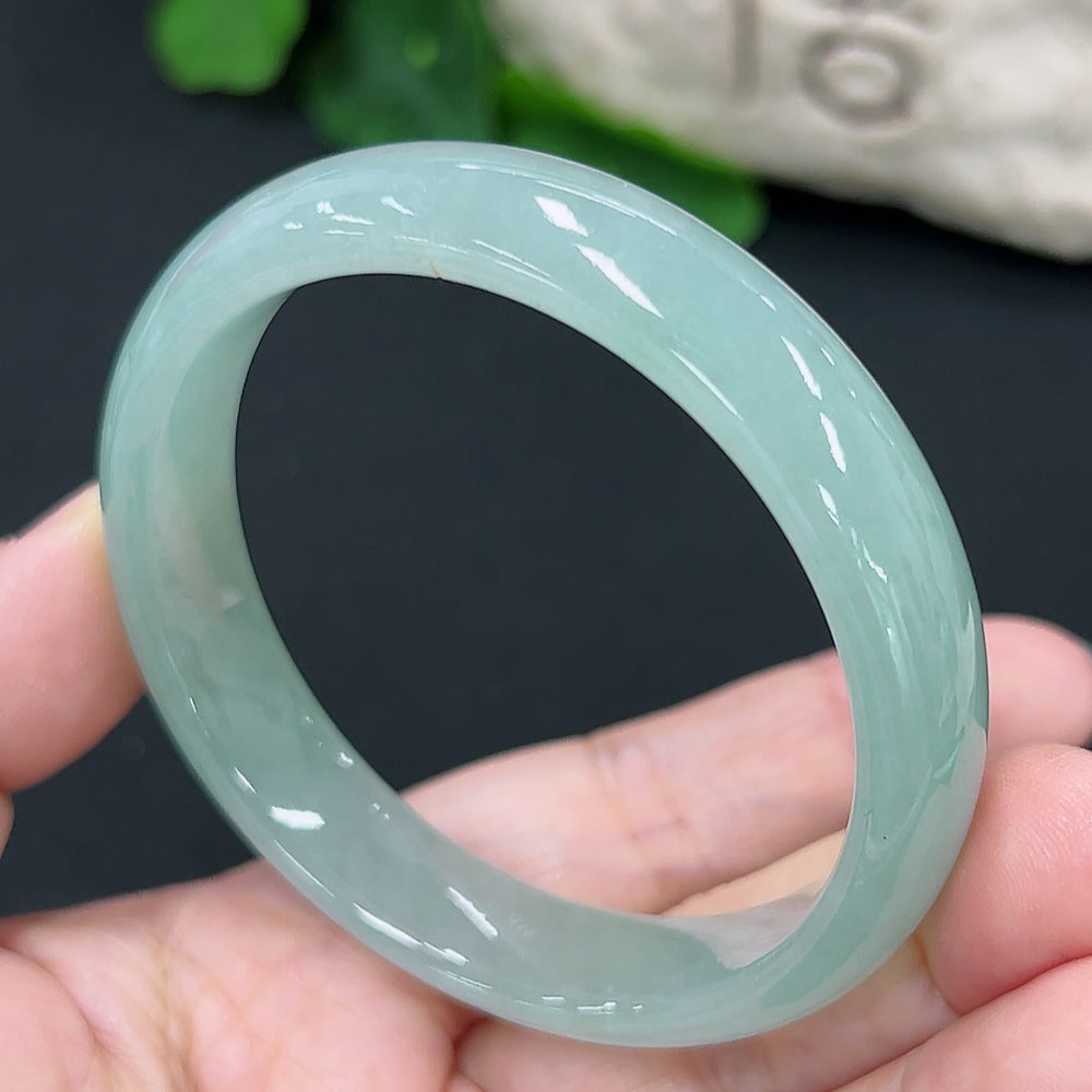 Jadeite Round Bangle