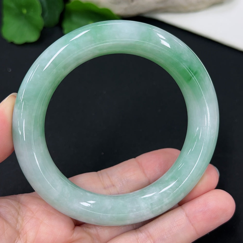 Jadeite Round Bangle