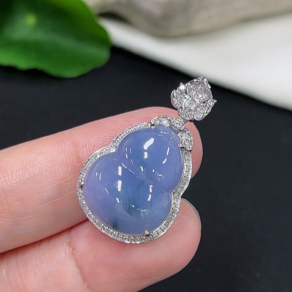 Jadeite gourd pendant with 18k gold and diamond accents, HKHQ necklace, showcasing the detailed craftsmanship and elegant design.