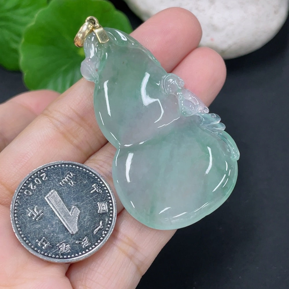Jadeite Pendant Gourd with 18K Bail Total Weight Approx. 14.92g