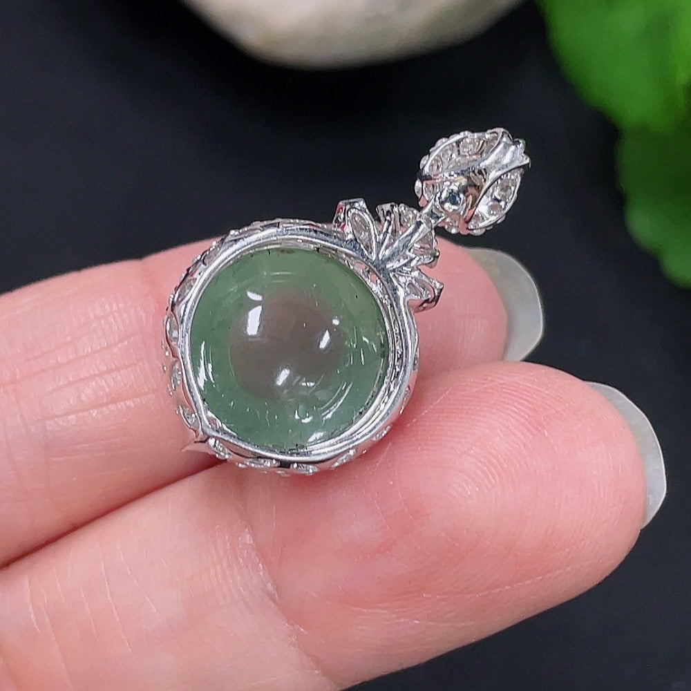 Jadeite Inlaid Pendant 18K Gold Total Weight Approx. 3g (with Diamond Accents)