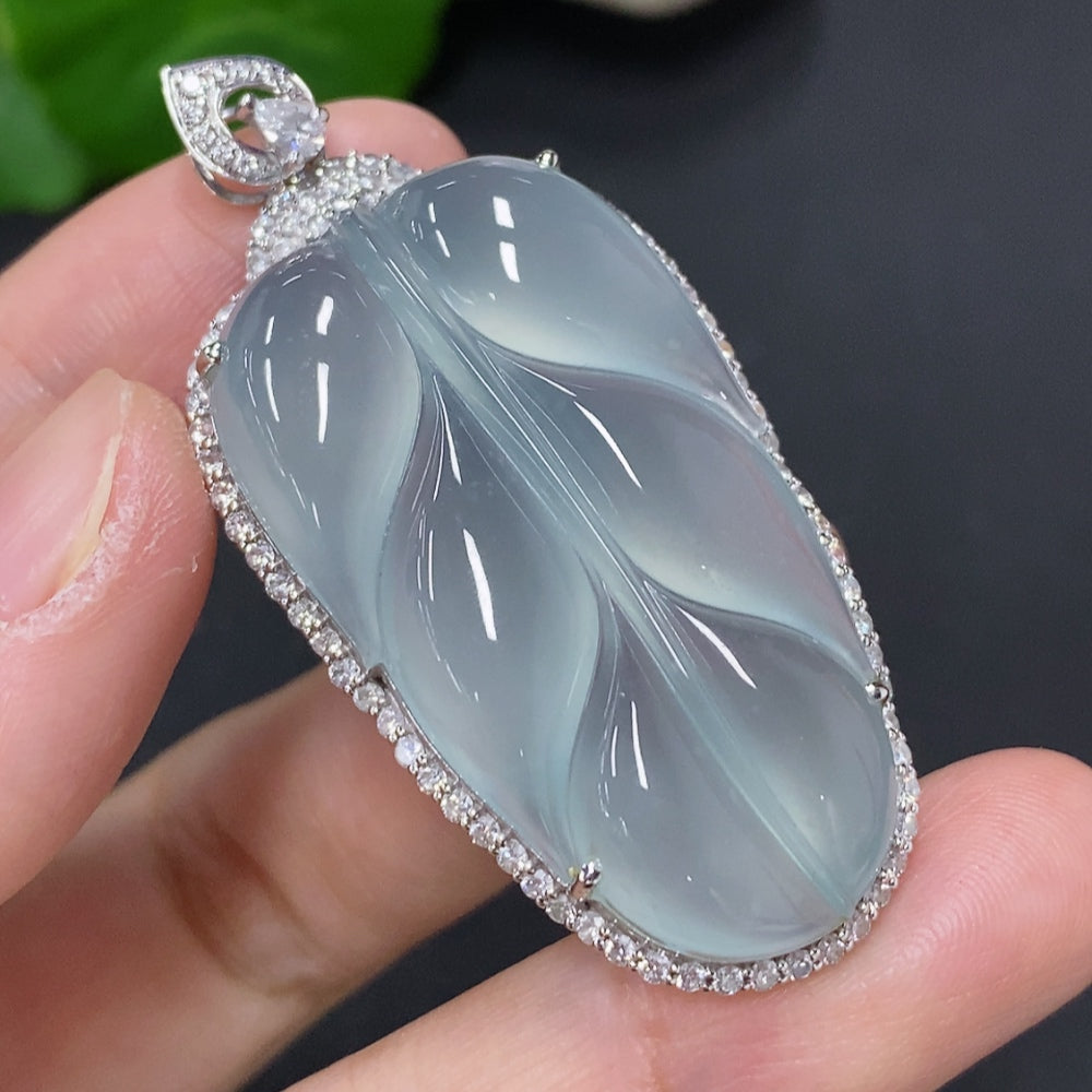 Jadeite Leaf Inlaid Pendant 18K Gold (With Diamond Accents)
