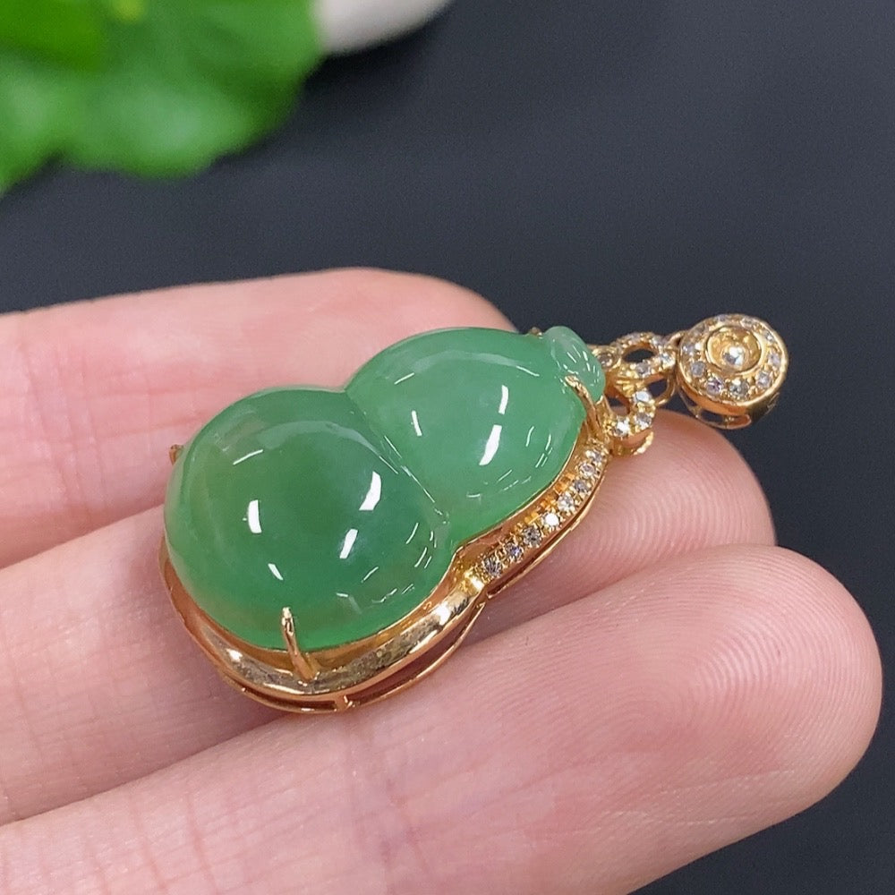 Jadeite Gourd Inlaid Pendant 18k Gold With Diamond Accents