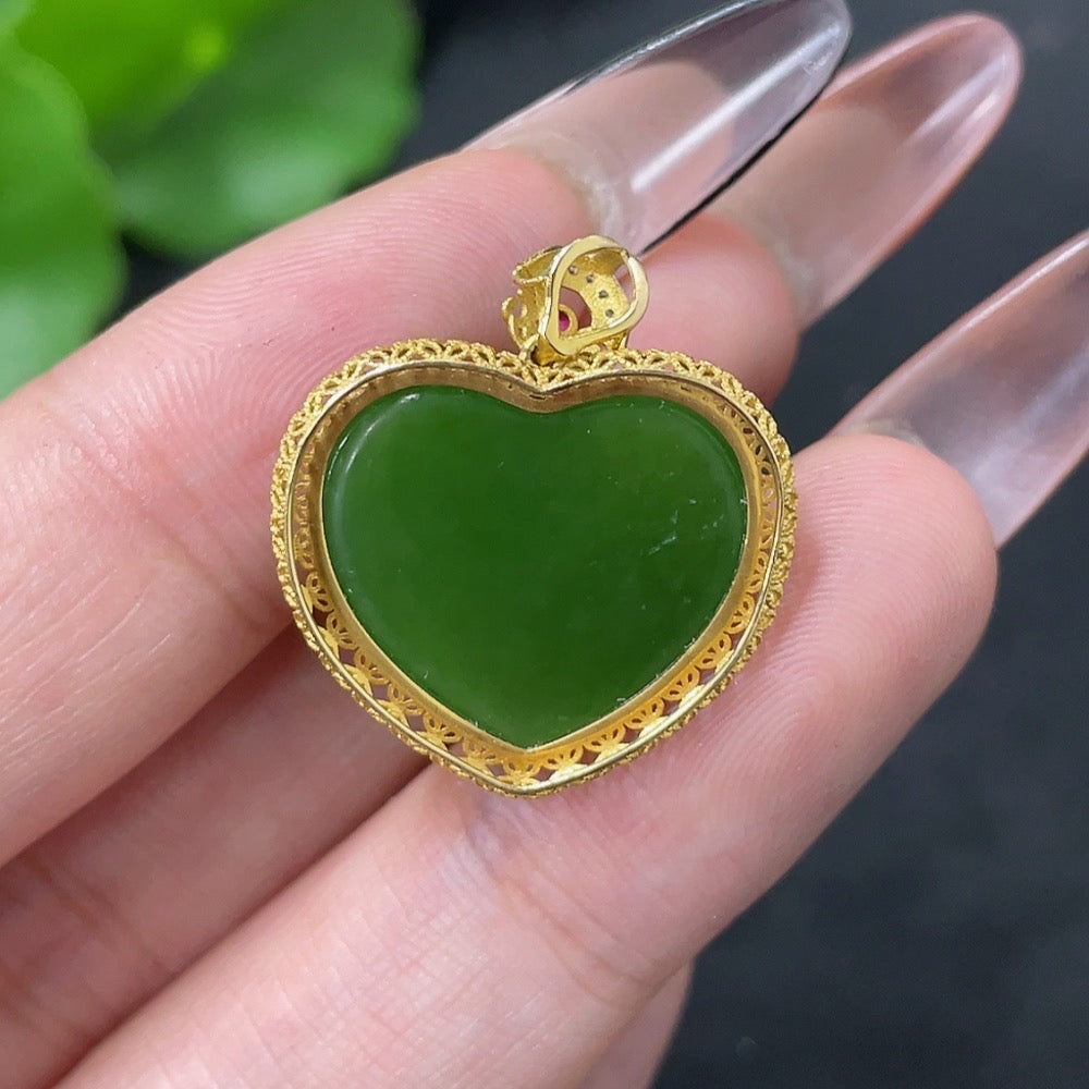 Hetian Jade Inlaid Pendant Heart Non-Diamond 18K Gold Total Weight Approx. 3.8g