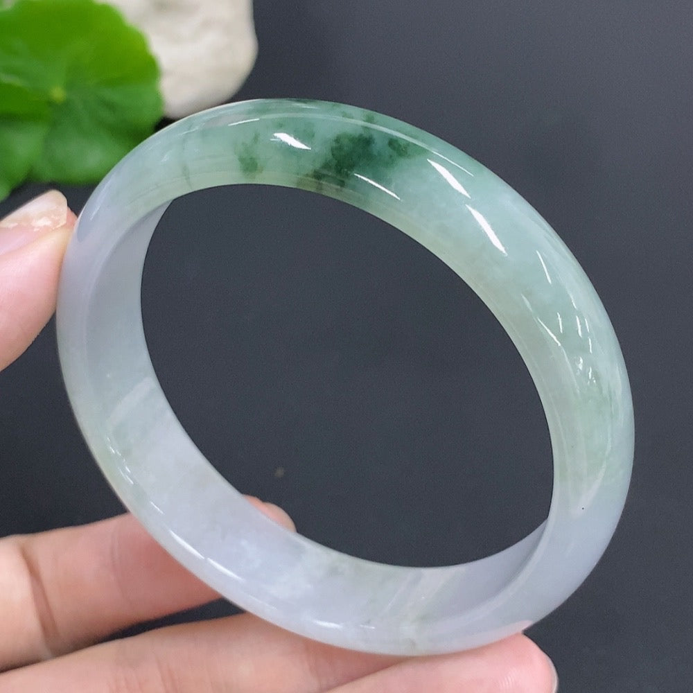 HKHQ jadeite round bangle, 58mm size, weighs 48.4g, crafted from smooth green jadeite with polished finish.