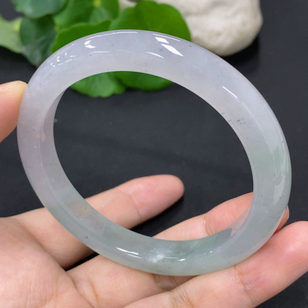 HKHQ jadeite round bangle size 56.7 with an approximate weight of 44g, showcasing smooth green jade jewelry.