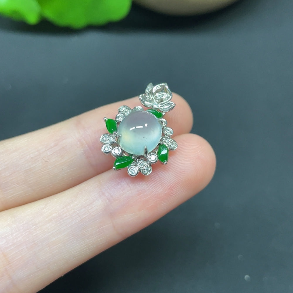 Jadeite cabochon pendant in 18K gold with diamond accents, elegant necklace featuring a polished green jade stone and sparkling details