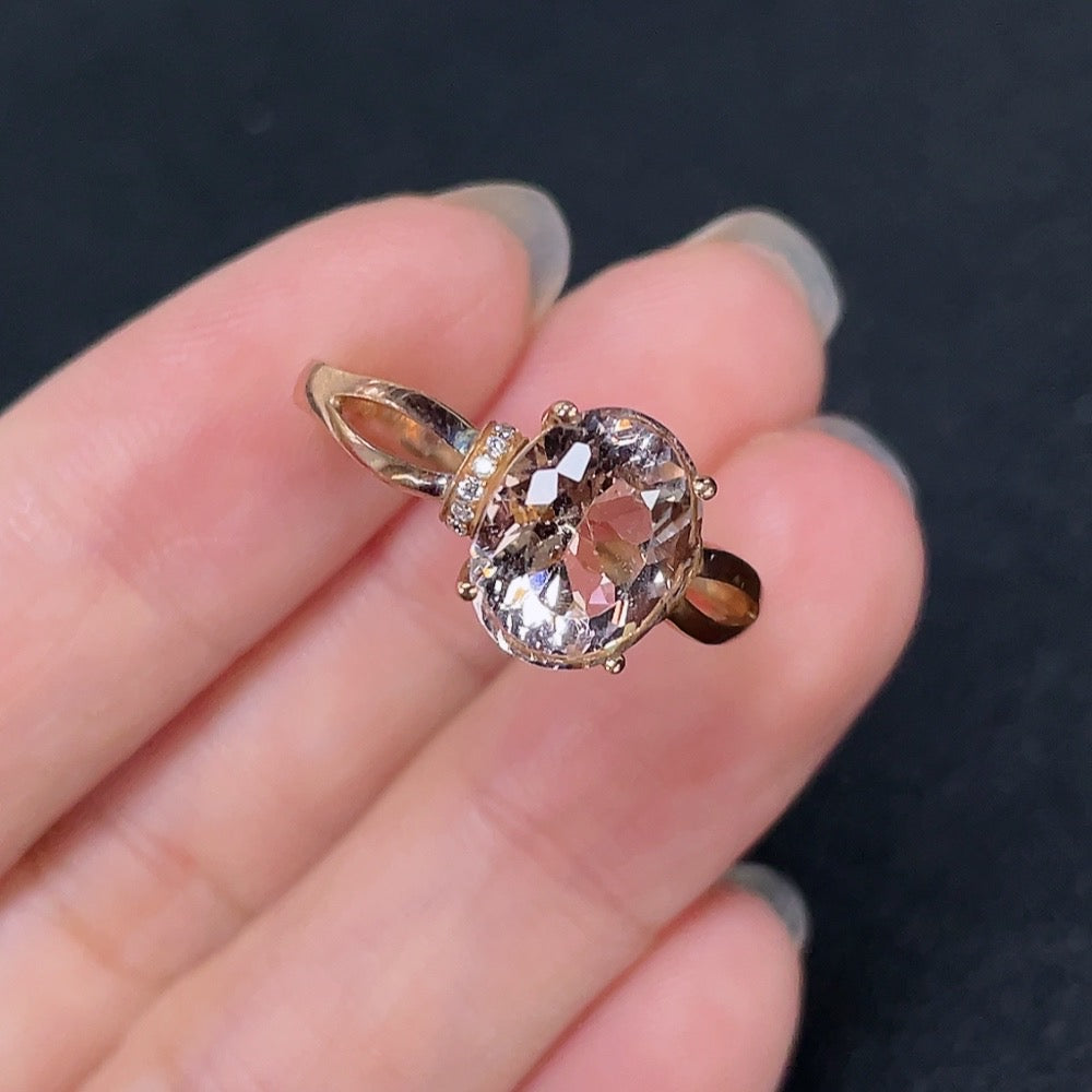 Beryl Inlaid Ring, 18k Gold, Color Origin Undetermined, Accented with Diamonds