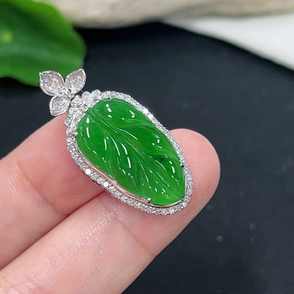 Jadeite Leaf Inlay Pendant 18K Gold (With Diamond Accents)