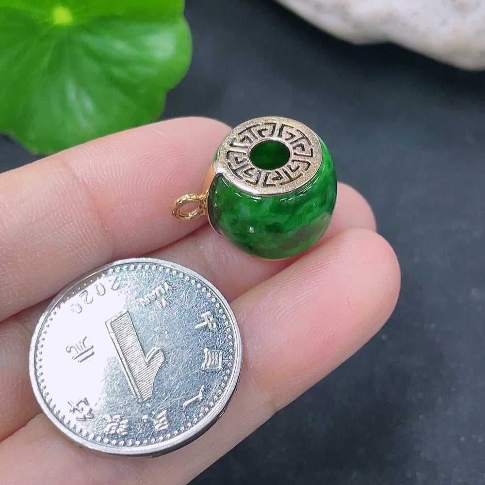 Jadeite Beaded Pendant with 18k Gold (Including Ore)