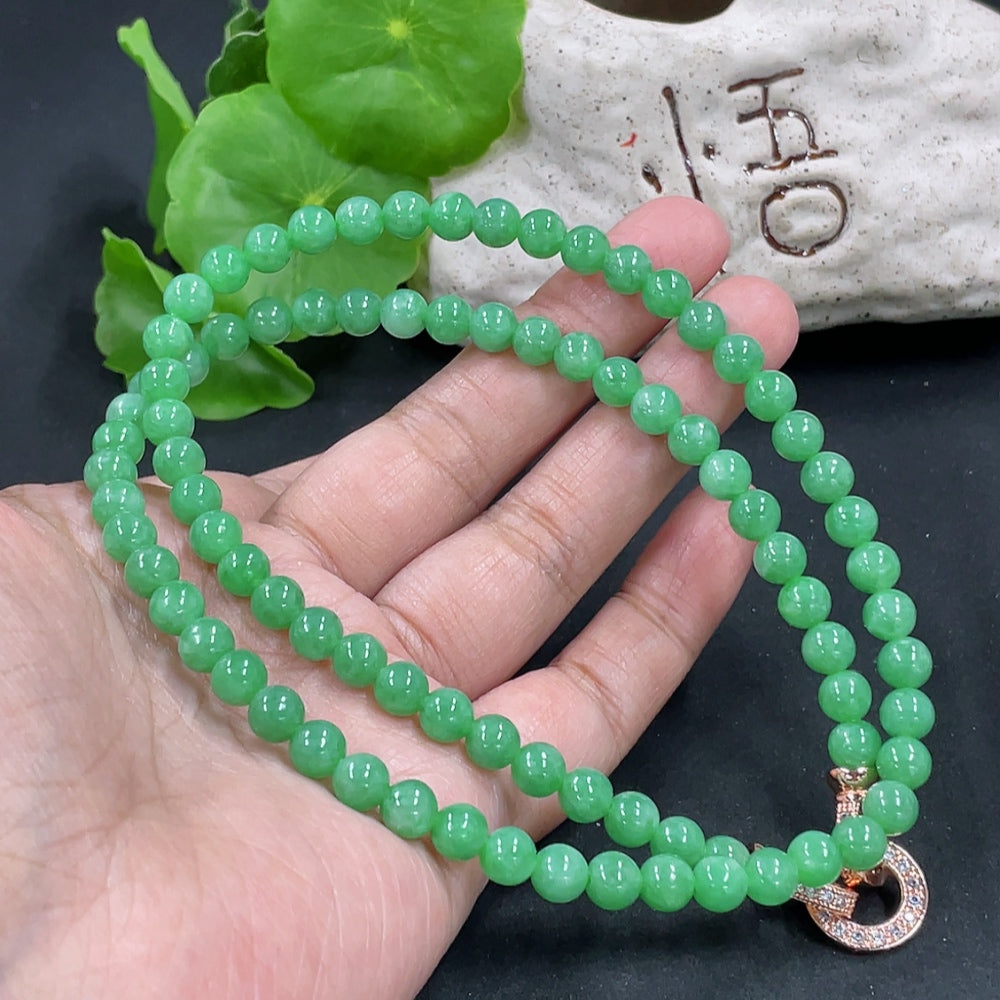 Jadeite Beaded Necklace Non-Gold