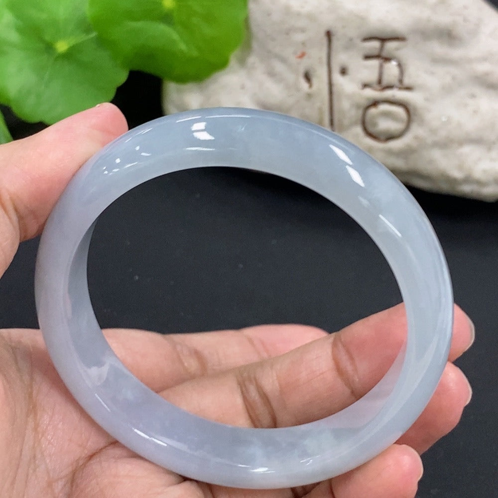 Jadeite Round Bangle