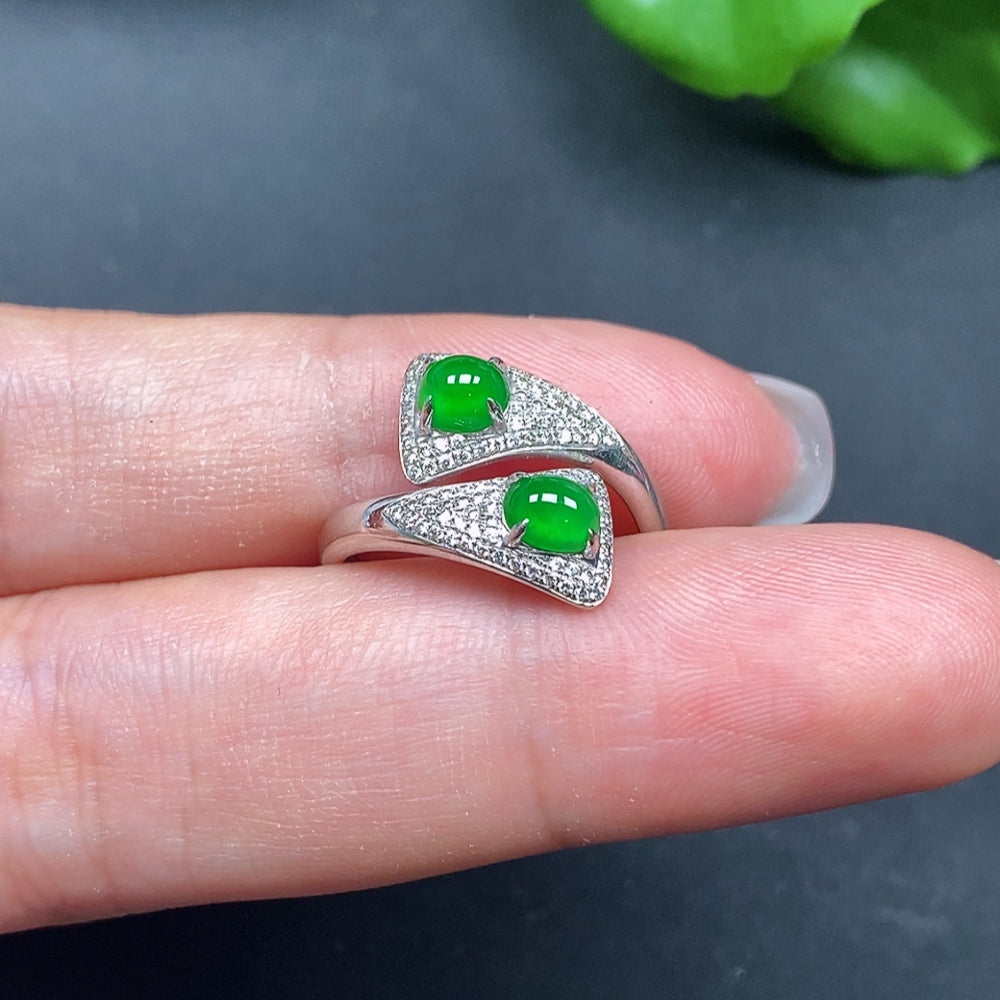 Jadeite inlaid ring with diamond accents, 18k gold, ring